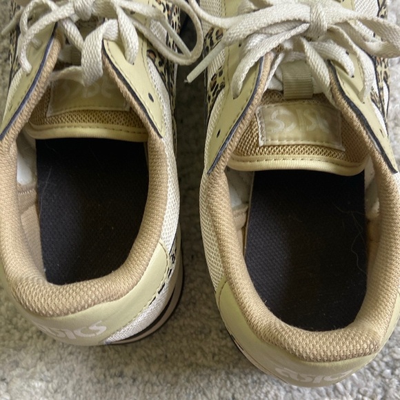 ASICS Tiger Runner Birch/Sand Sneakers - Picture 9 of 10